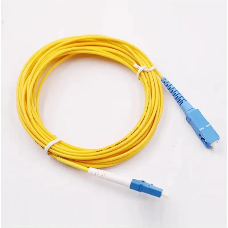 Tavanomaiset SC/UPC-LC/UPC 3,0 mm laastarijohdot